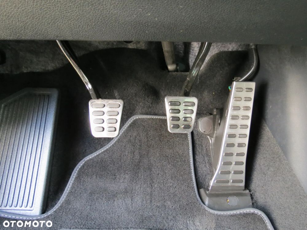 Kia Sportage 1.6 T-GDI AWD GT LINE - 37