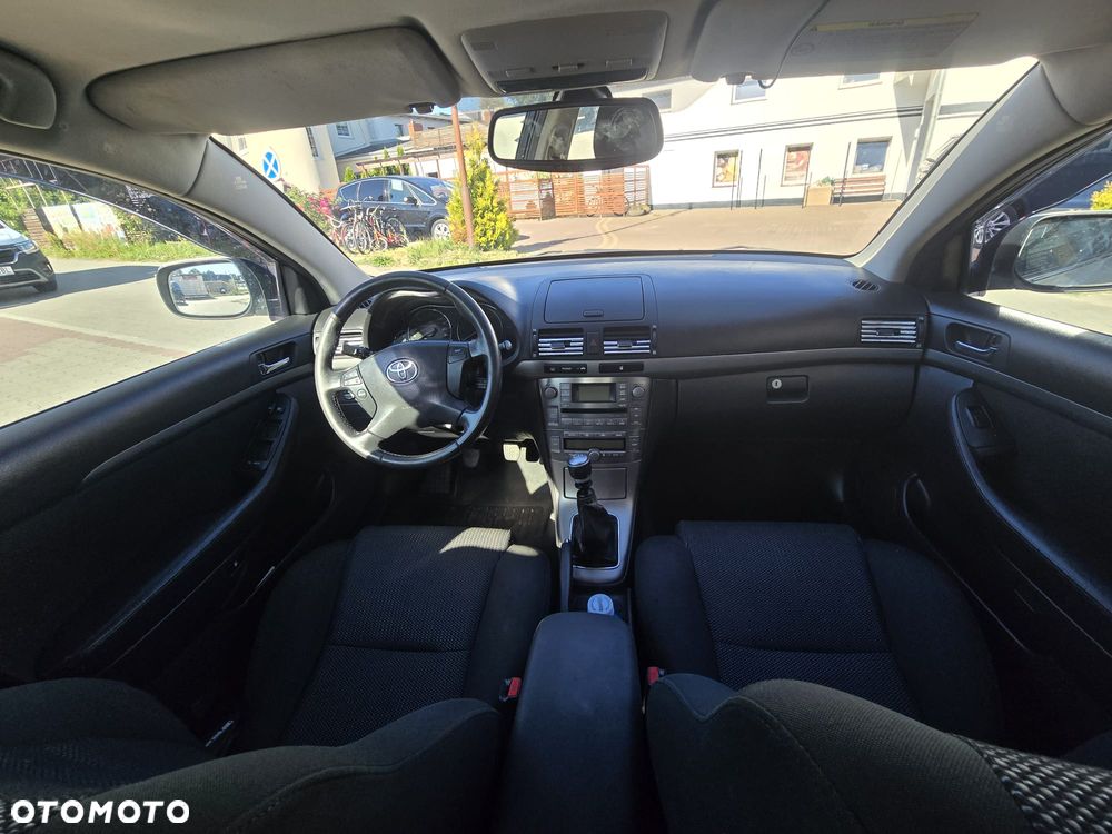 Toyota Avensis 2.0 D-4D Platinium - 12