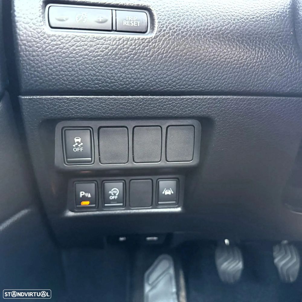 Nissan Qashqai 1.6 dCi N-Connecta 18 RS+PS - 20