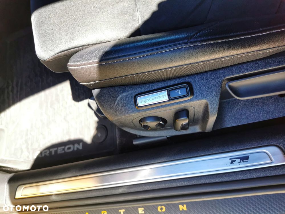 Volkswagen Arteon 2.0 TDI Bi-Turbo SCR 4Mot R-Line DSG - 37