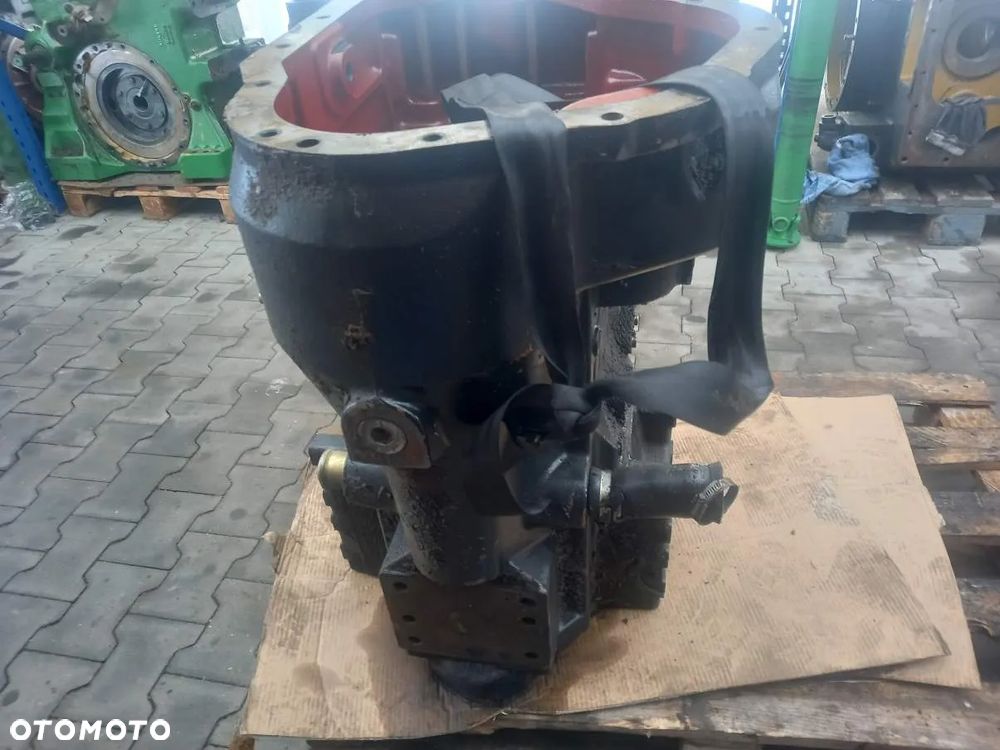 Obudowa skrzyni biegów Case MXM155 - 5