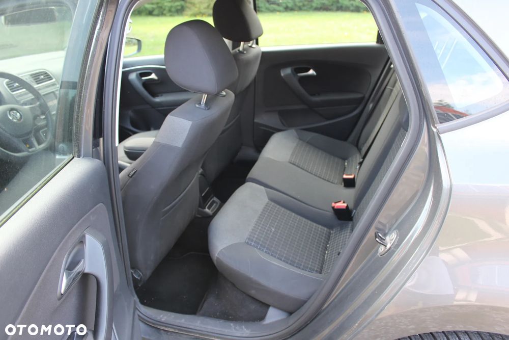 Volkswagen Polo 1.4 TDI (Blue Motion Technology) Comfortline - 14