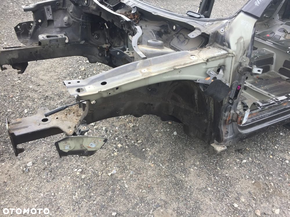 VW PASSAT B7 KOMBI 12R ĆWIARTKA LEWA PRZÓD - 1