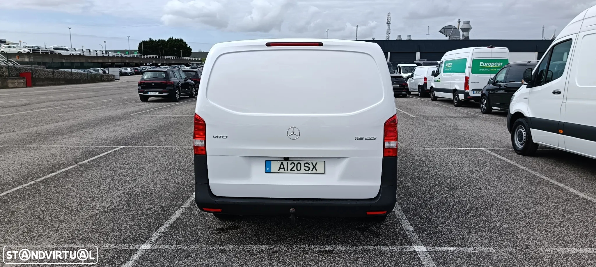 Mercedes-Benz Vito 116 CDI Furgão Standard - 9
