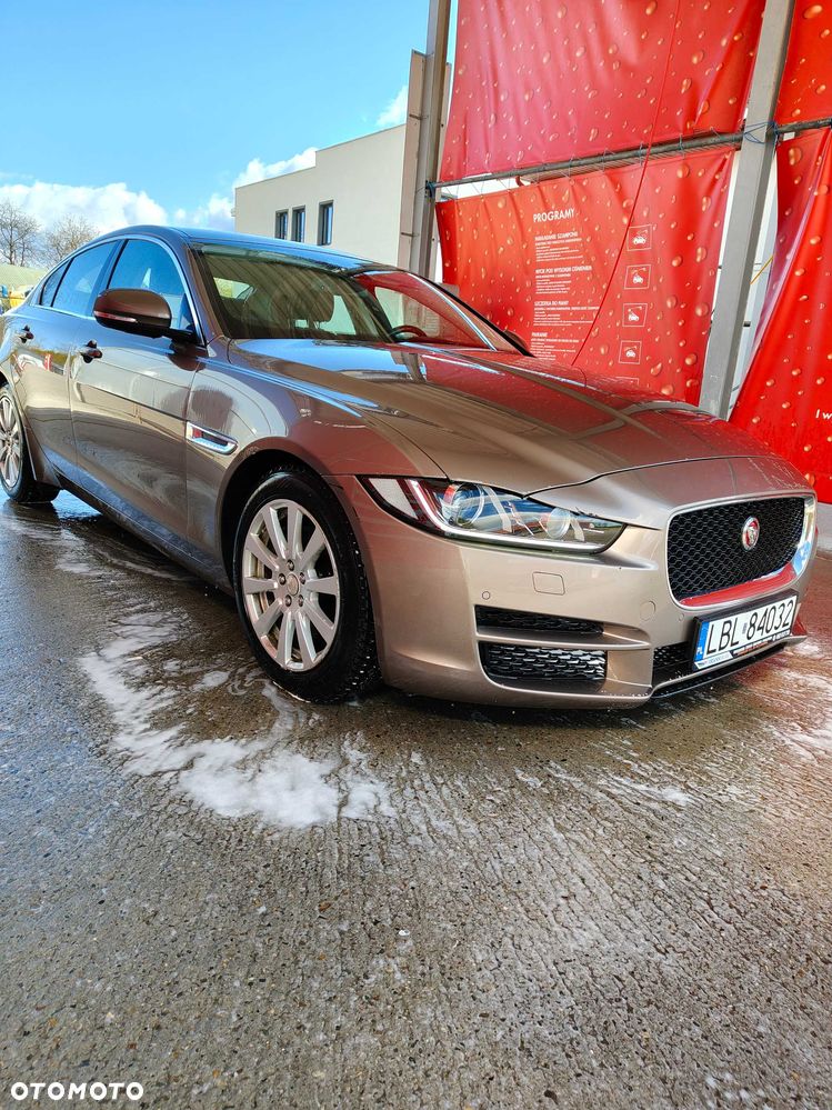 Jaguar XE