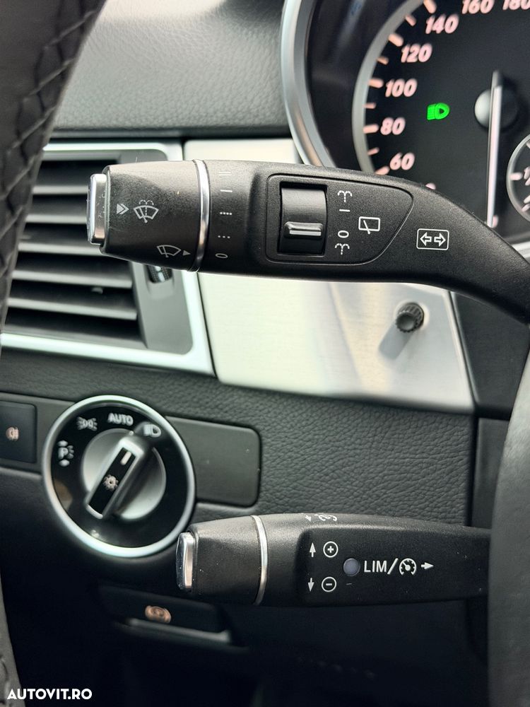 Mercedes-Benz ML 250 BlueTEC 4MATIC 7G-TRONIC - 30