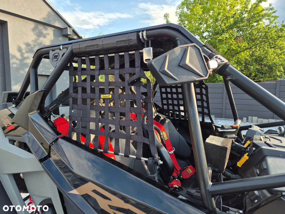 Polaris RZR - 16