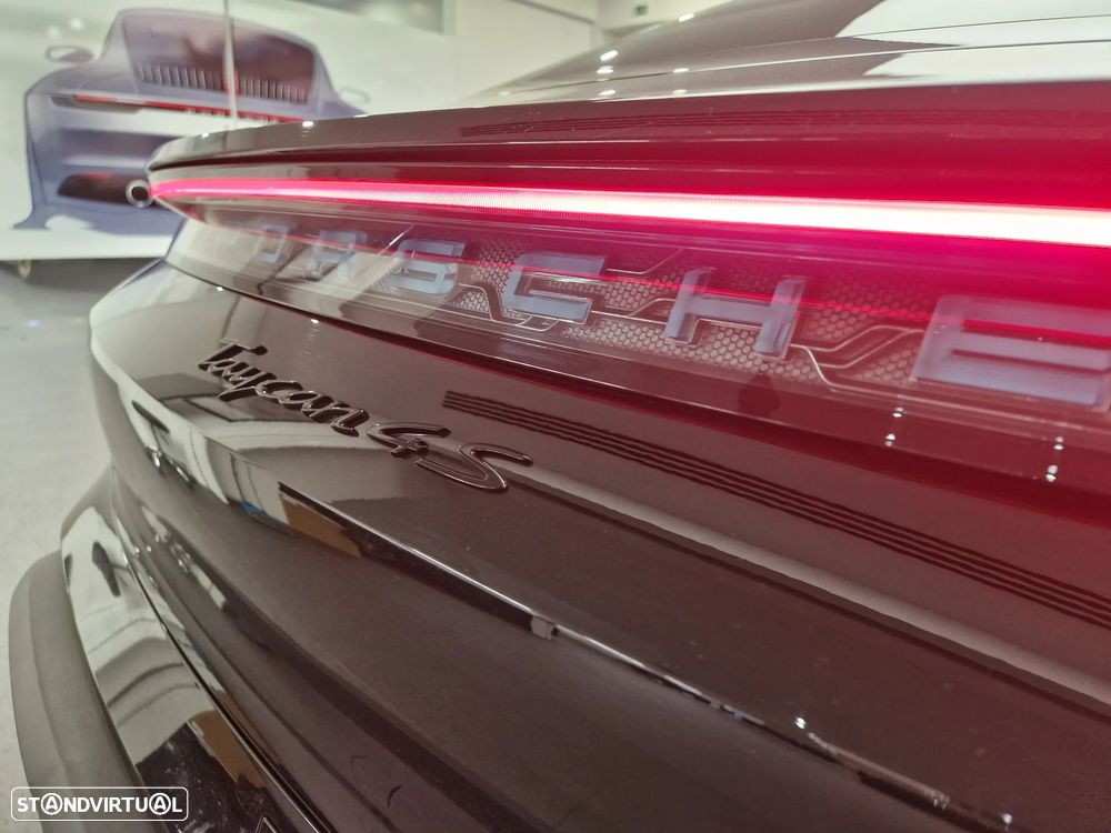 Porsche Taycan 4S - 6