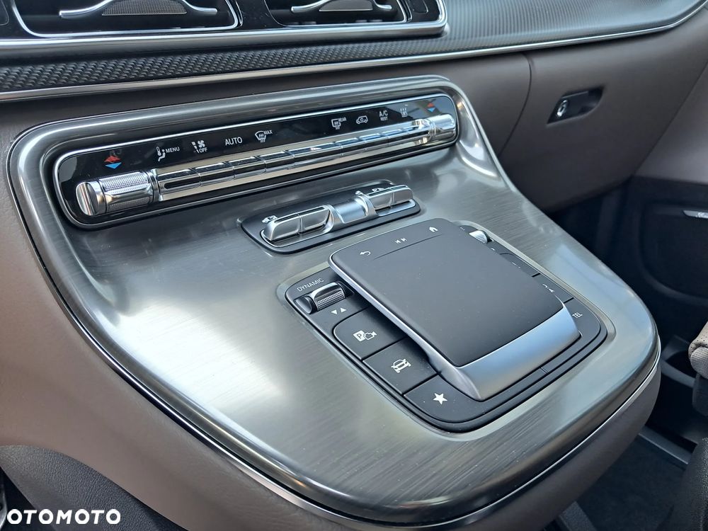 Mercedes-Benz Klasa V 300 d 4-Matic 9G-Tronic Exclusive (d³ugi) - 19