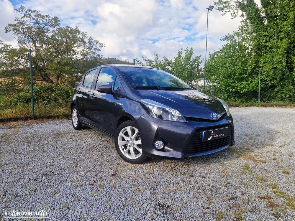 Toyota Yaris 1.5 HSD Sport+Navi - 1