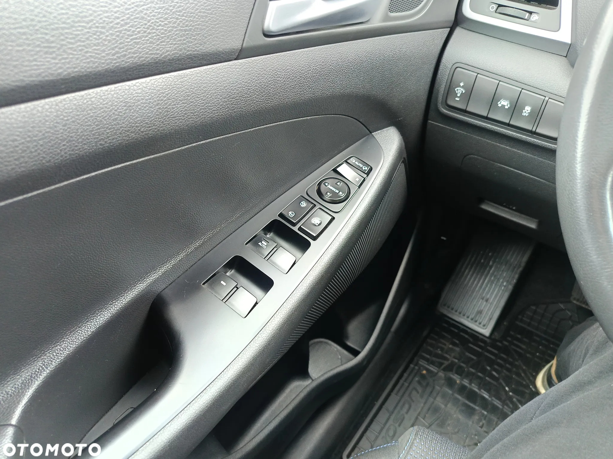 Hyundai Tucson 1.6 GDI BlueDrive Style 2WD - 9