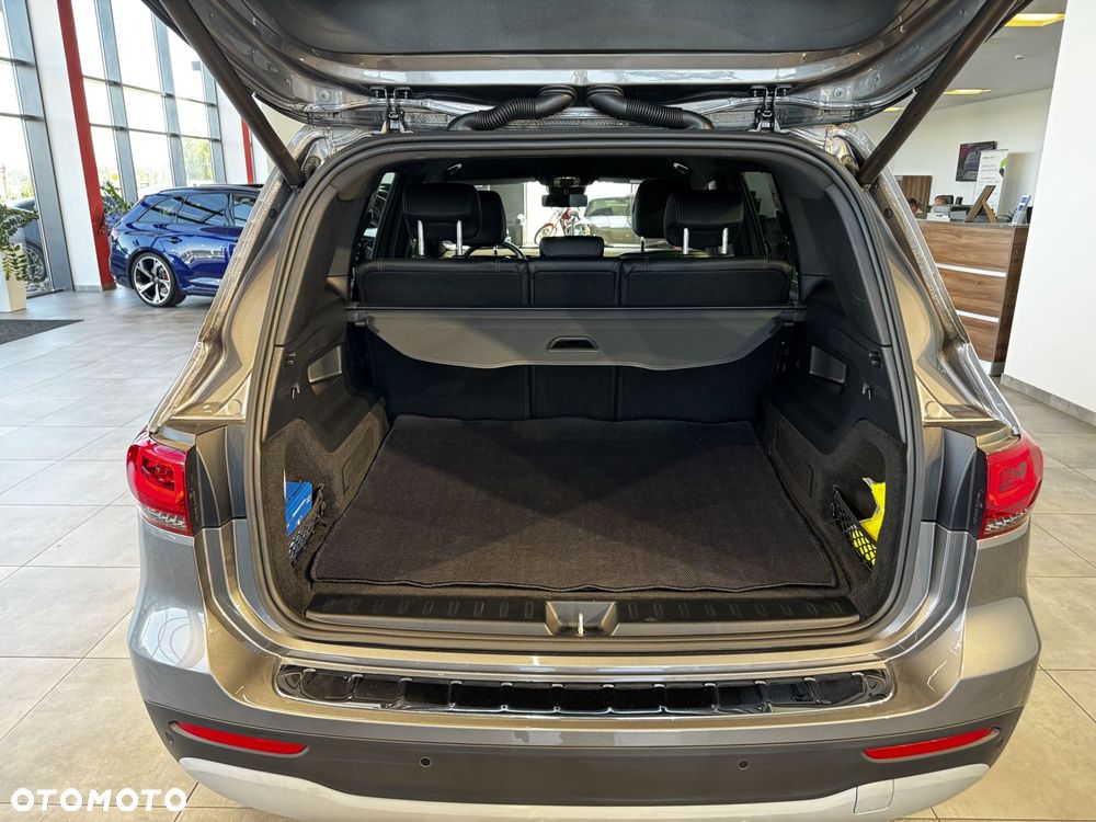 Mercedes-Benz GLB - 15