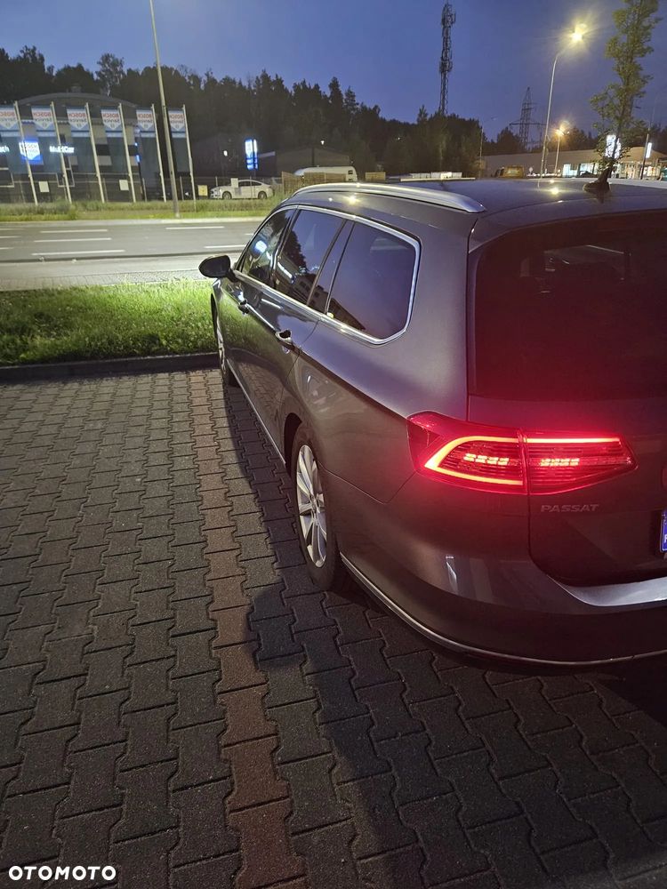 Volkswagen Passat 2.0 TDI (BlueMotion Technology) Highline - 2
