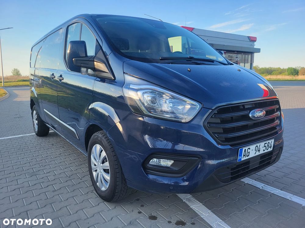 Ford Custom - 20