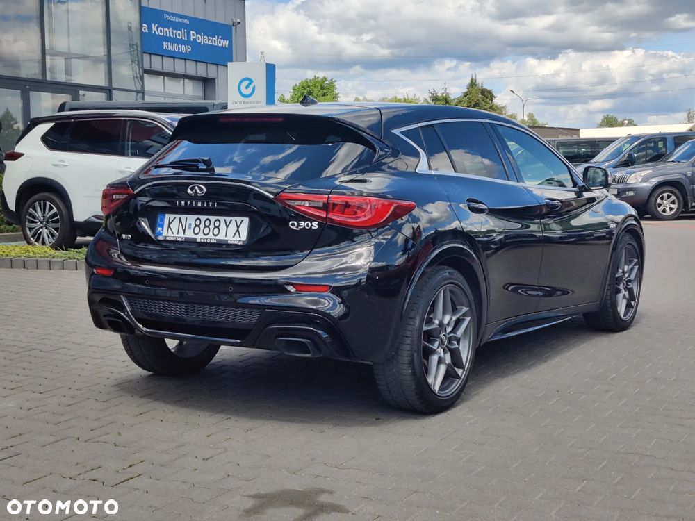Infiniti Q30 2.2d Sport AWD 7DCT - 6