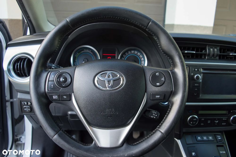 Toyota Auris - 18