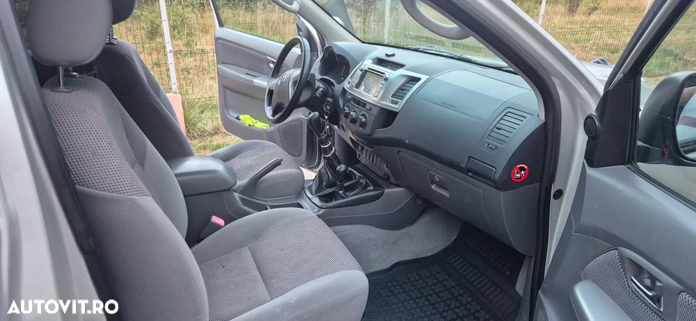 Toyota Hilux 4x4 Extra Cab DPF Comfort - 6