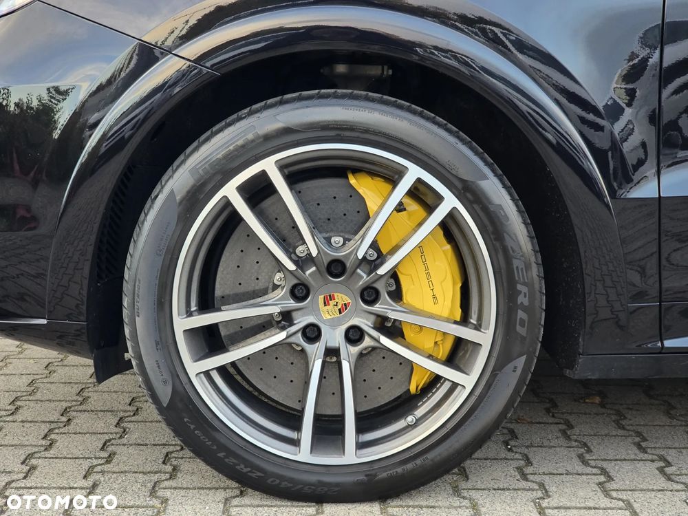 Porsche Cayenne Turbo Tiptronic S - 11