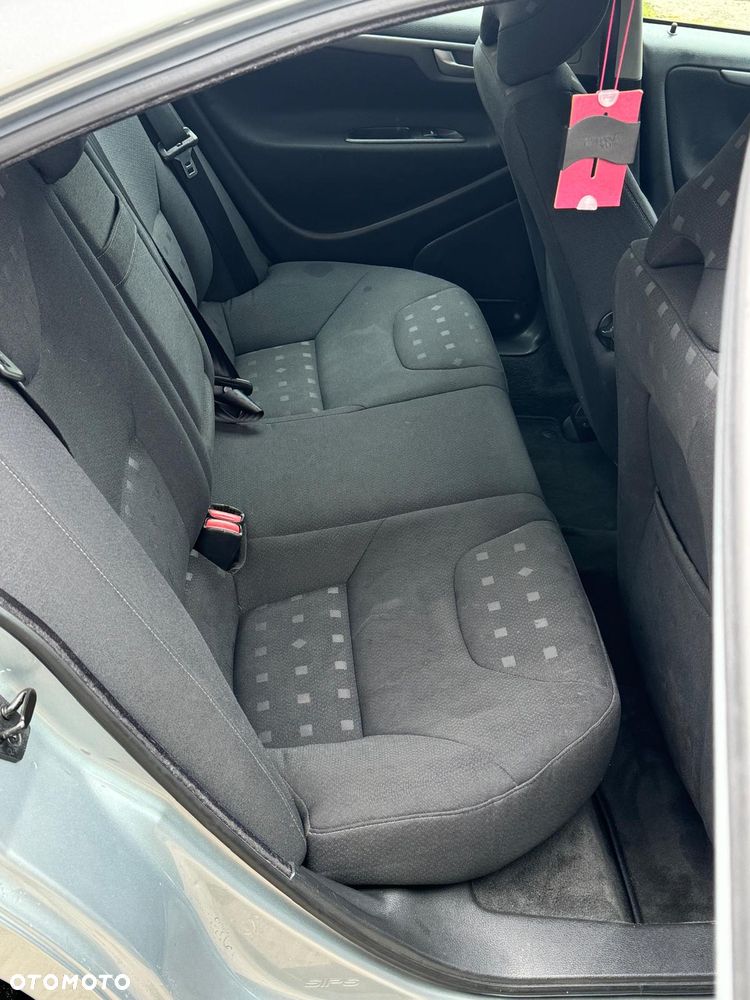 Volvo S60 2.4 Rubin - 25