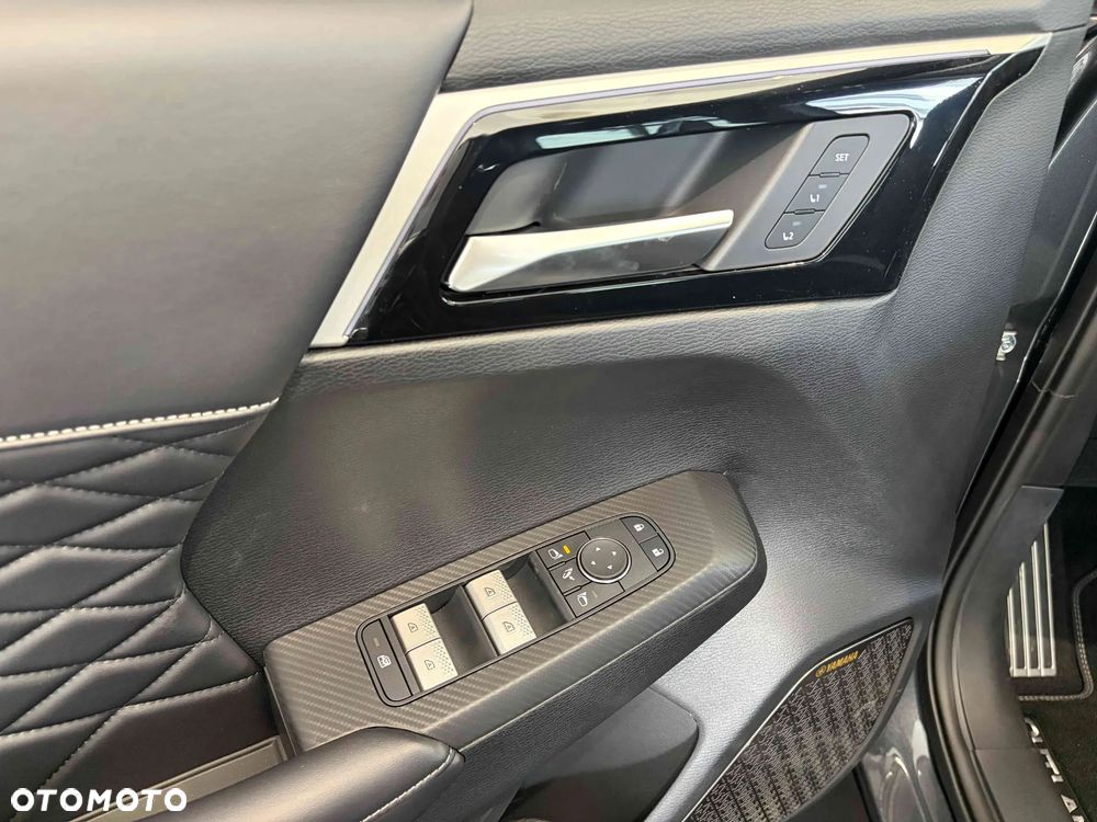 Mitsubishi Outlander Black Edition - 18