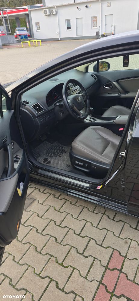 Toyota Avensis 2.2 D-4D Prestige NAVI - 13