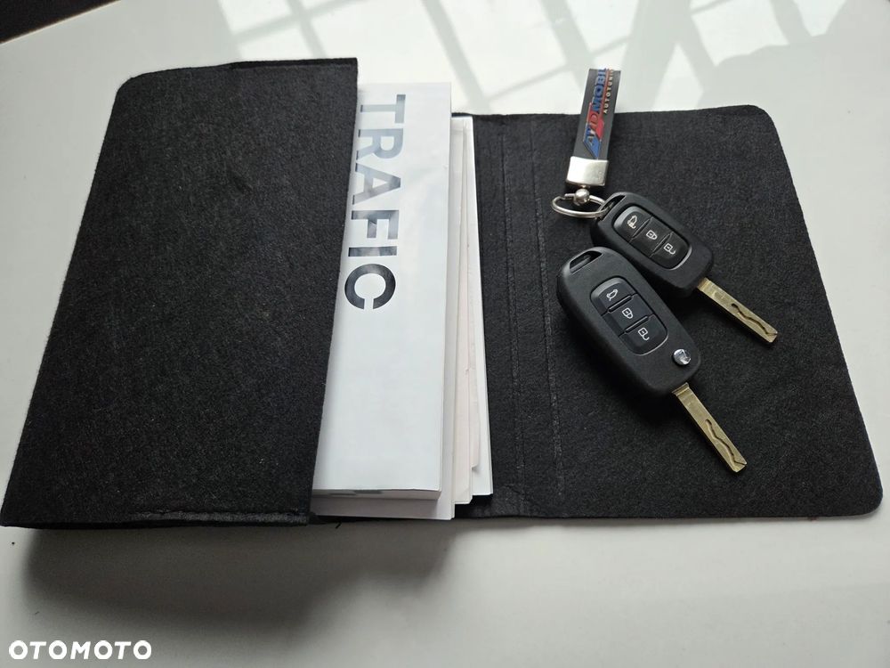 Renault Trafic Grand 2.0 dCi Escapade - 17