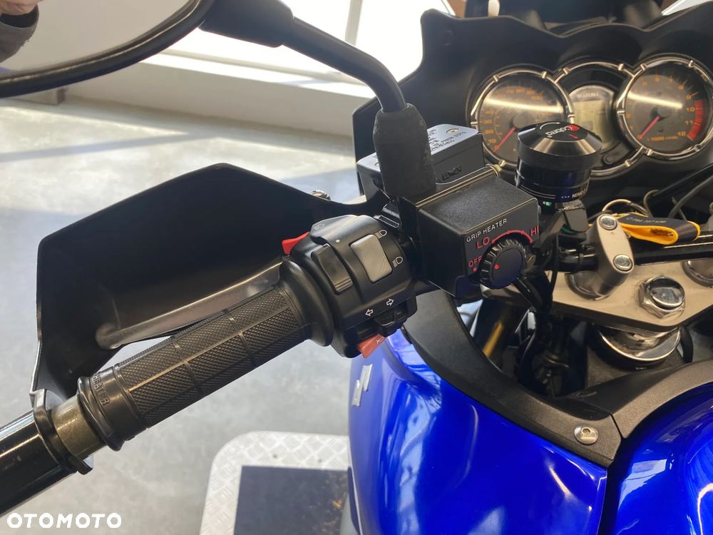 Suzuki V-STROM - 22