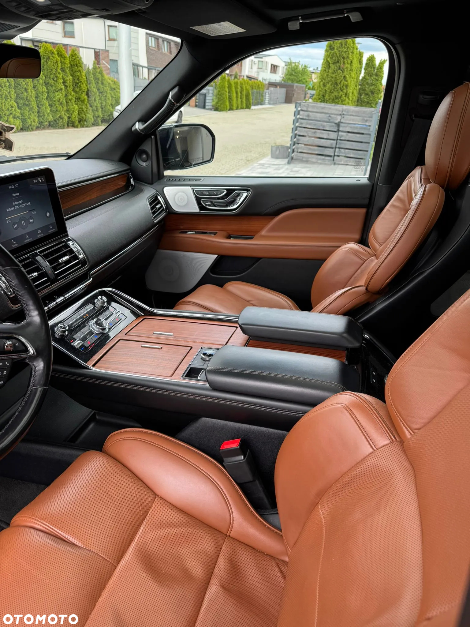 Lincoln Navigator - 20