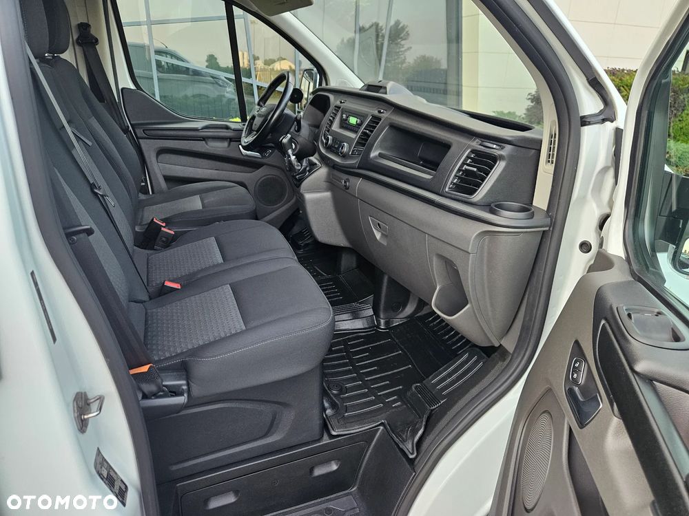 Ford Transit Custom - 19