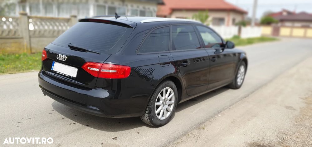 Audi A4 Avant 2.0 TDI DPF quattro S tronic Attraction - 3