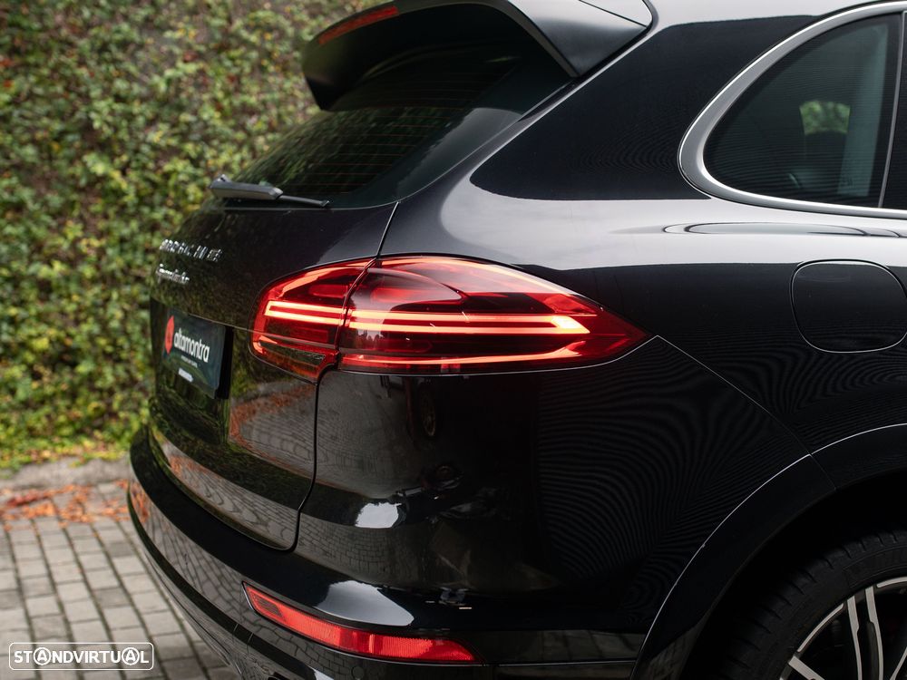 Porsche Cayenne Turbo Tiptronic S - 14