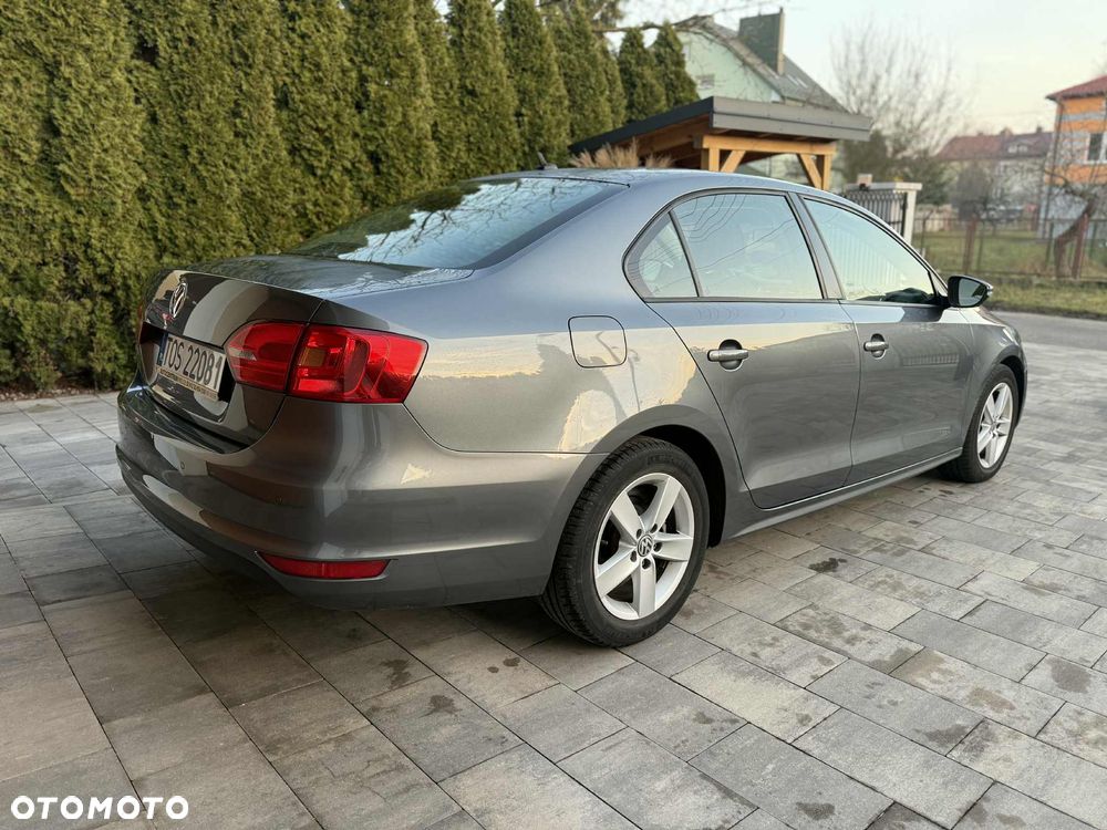 Volkswagen Jetta 1.2 TSI BMT Comfortline - 5