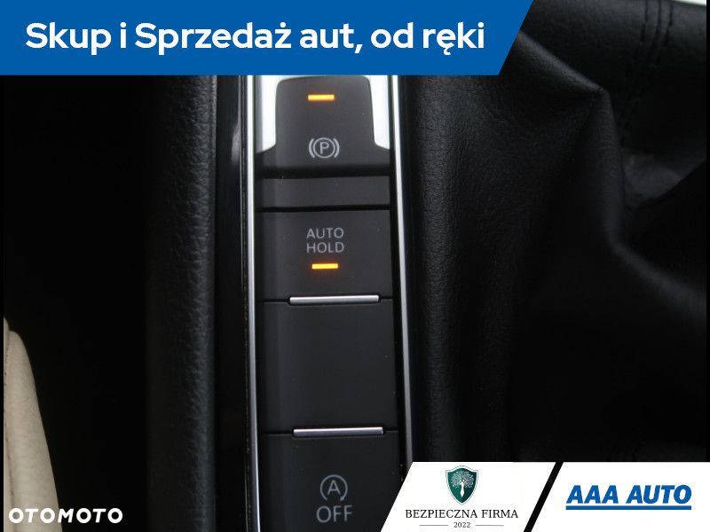 Volkswagen Golf Sportsvan - 14