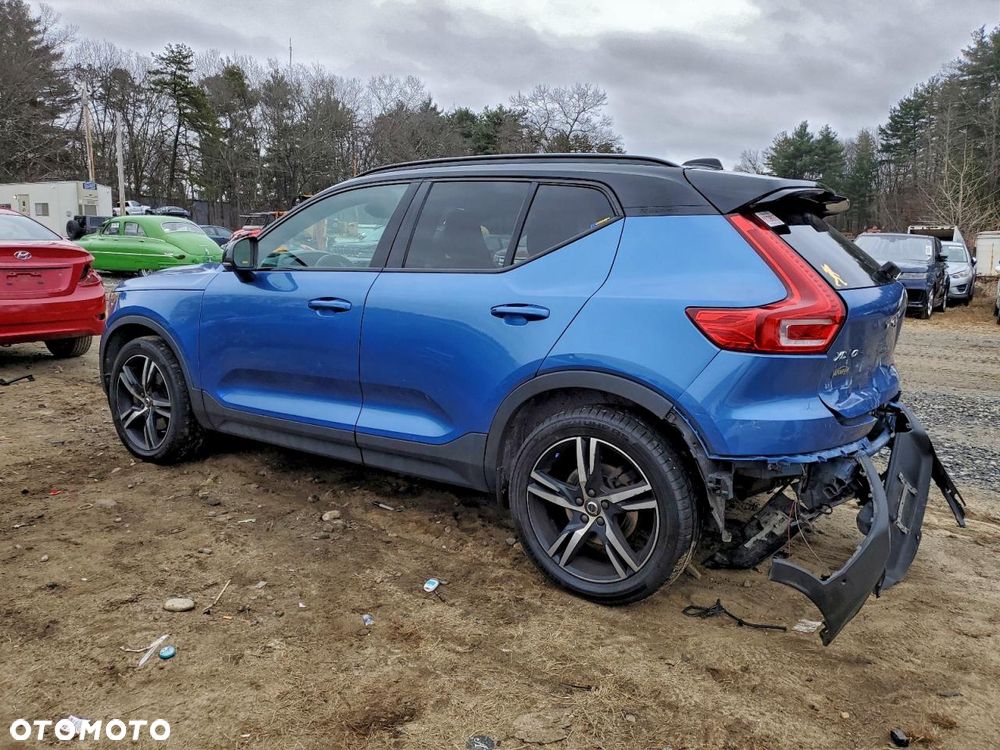 Volvo XC 40 - 3