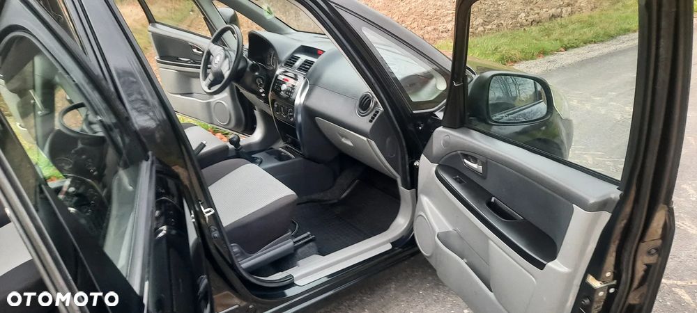 Suzuki SX4 - 16