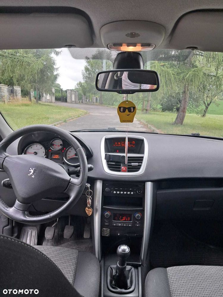 Peugeot 207 - 6