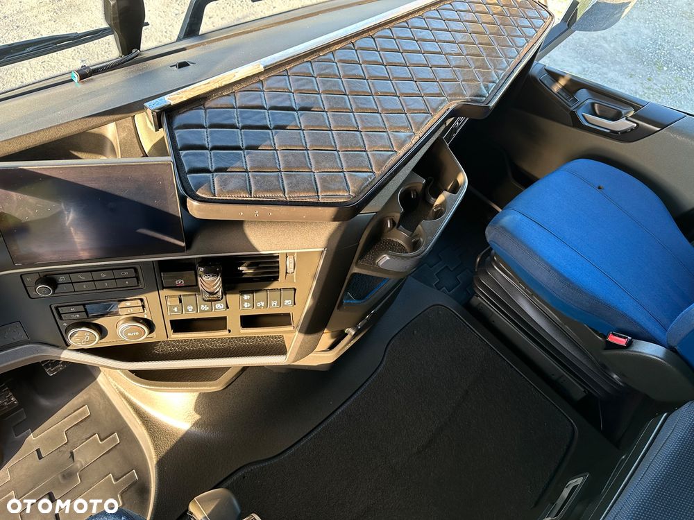 Volvo FH 460 Bez i Save Globetrotter z Niemiec - 18