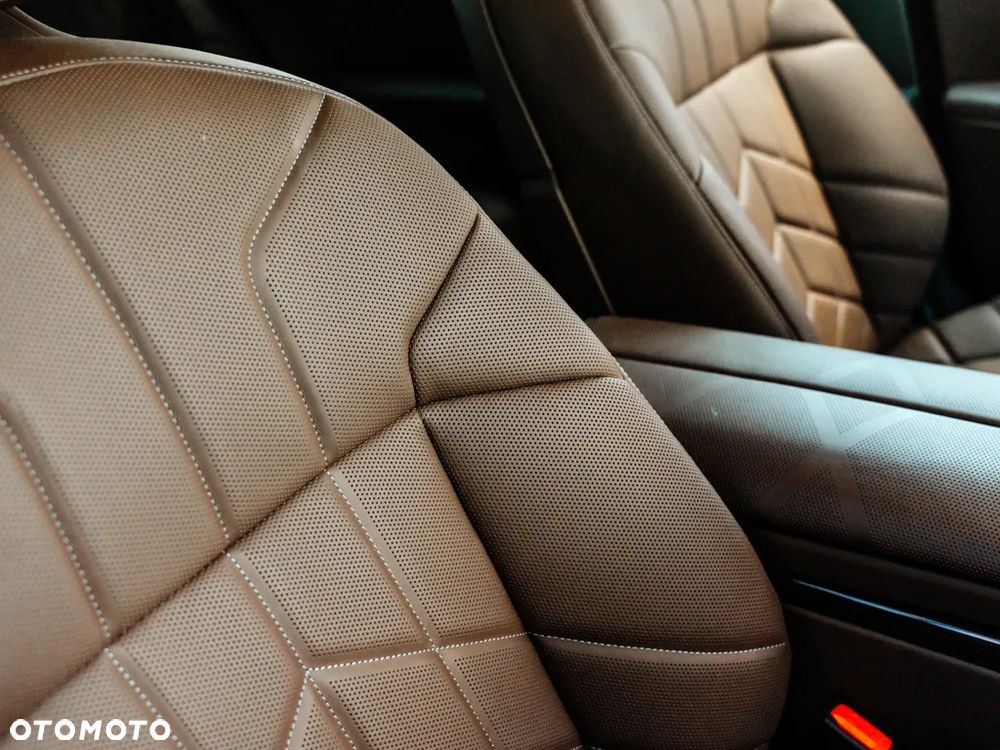 BMW Seria 7 740d xDrive - 13