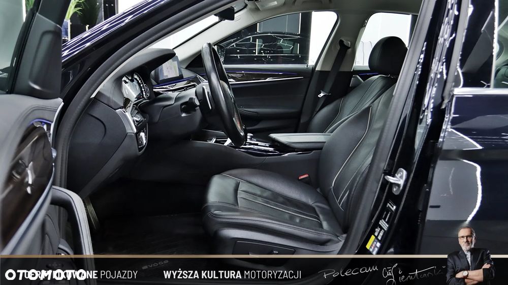 BMW Seria 5 530e xDrive Luxury Line - 12