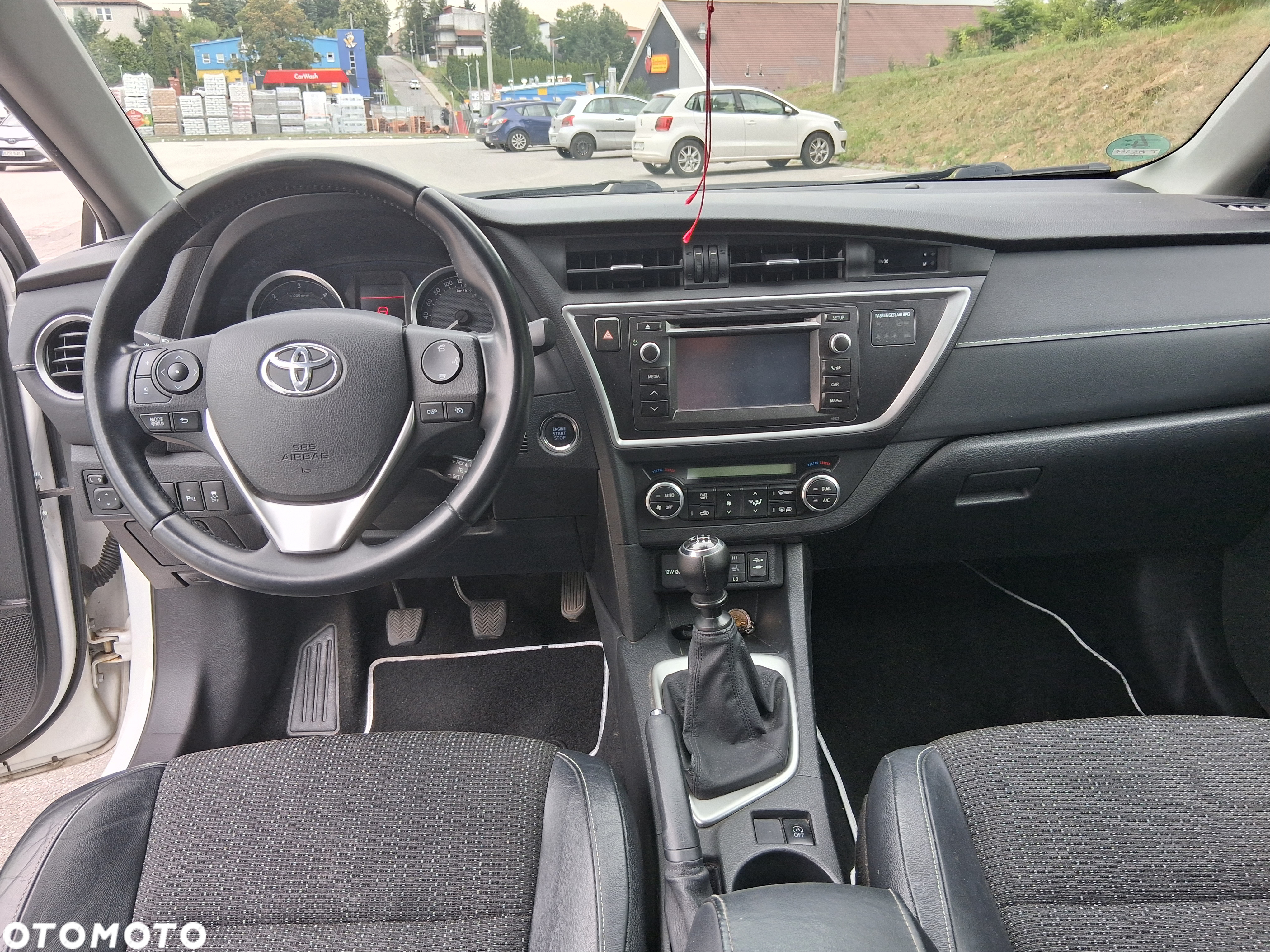 Toyota Auris 2.0 D-4D Dynamic - 15