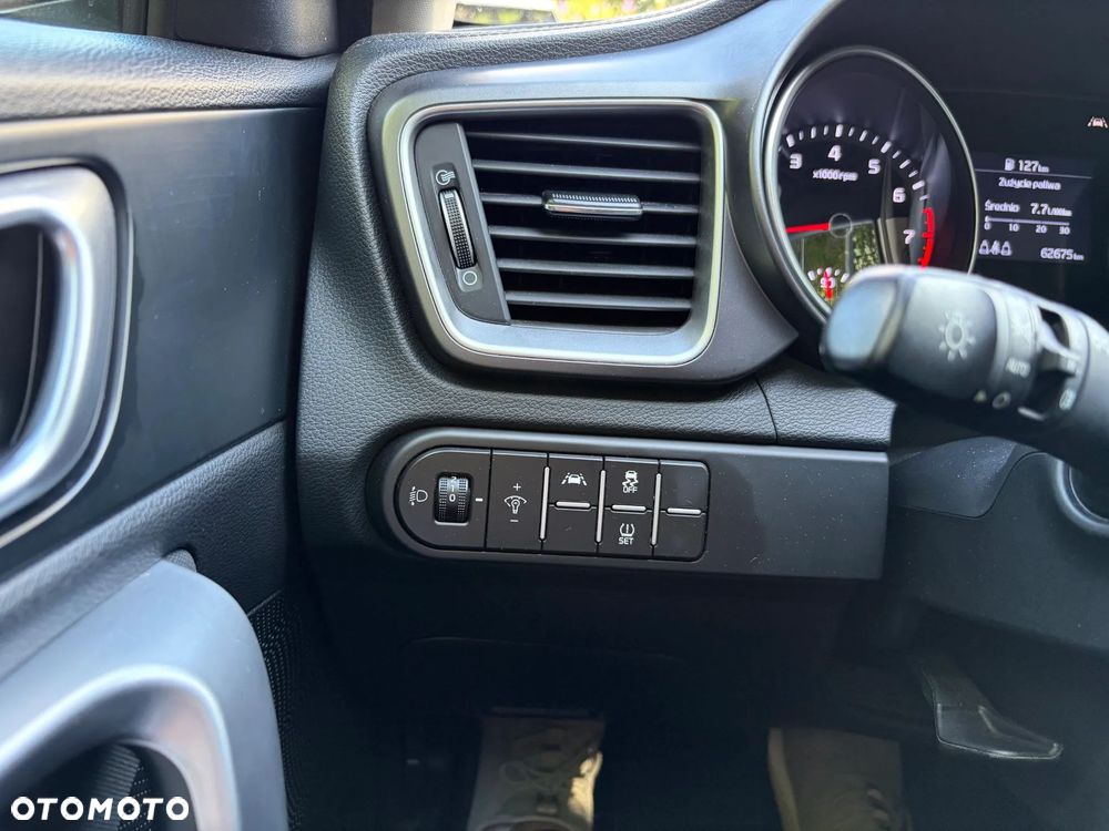 Kia XCeed 1.5 T-GDI M DCT - 13