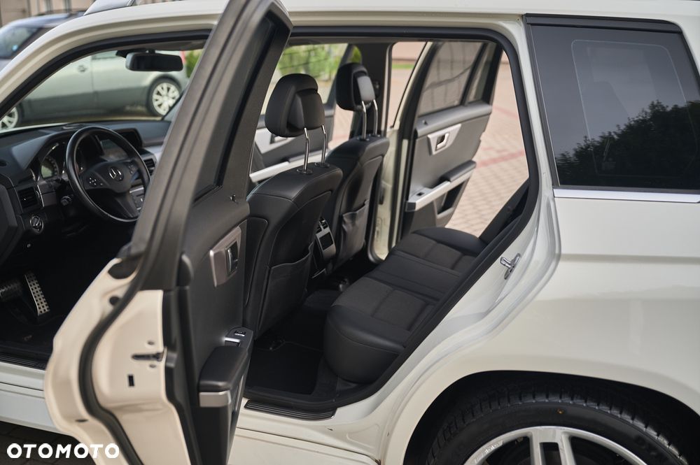 Mercedes-Benz GLK 220 CDI DPF 4Matic BlueEFFICIENCY 7G-TRONIC - 26