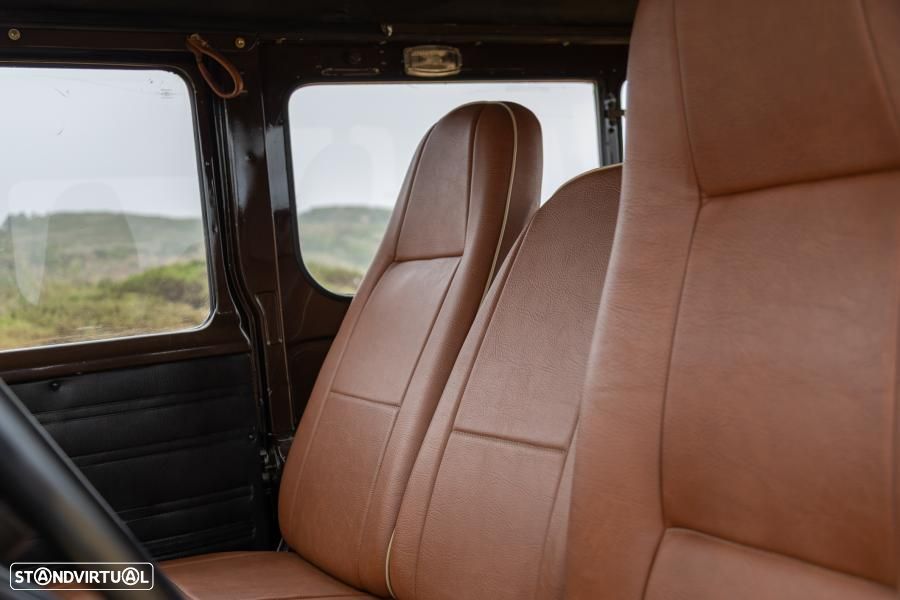 Toyota Land Cruiser - 38