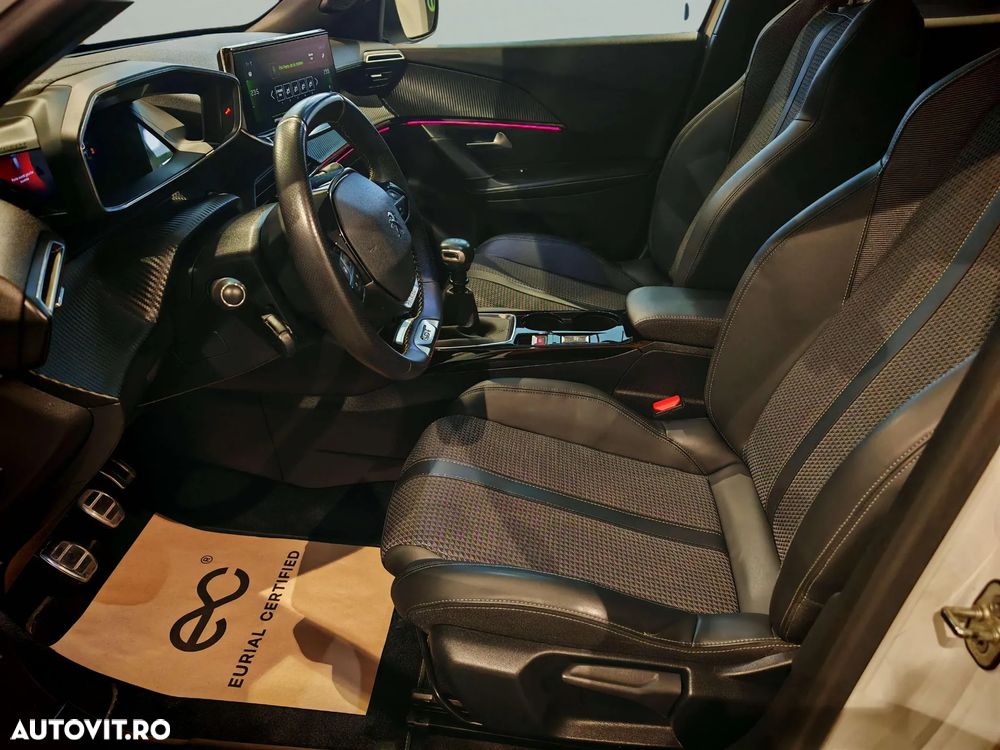 Peugeot 2008 PureTech 130 Stop&Start GT-Line Edition - 11