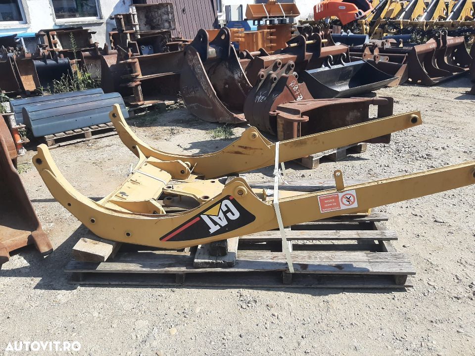 Brat miniancarcator CATERPILLAR - 1