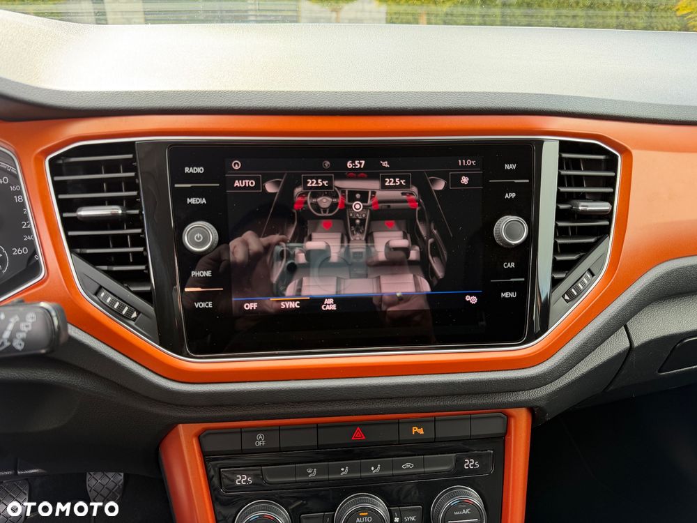 Volkswagen T-Roc - 30