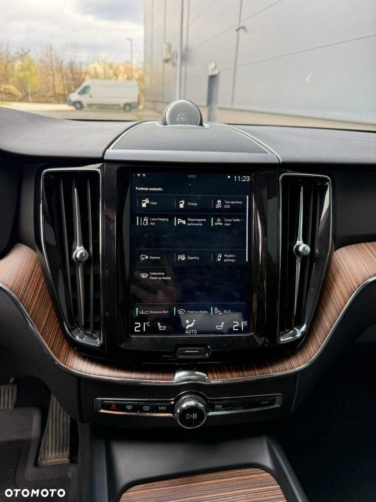 Volvo XC 60 T8 AWD Plug-In Hybrid Inscription - 23