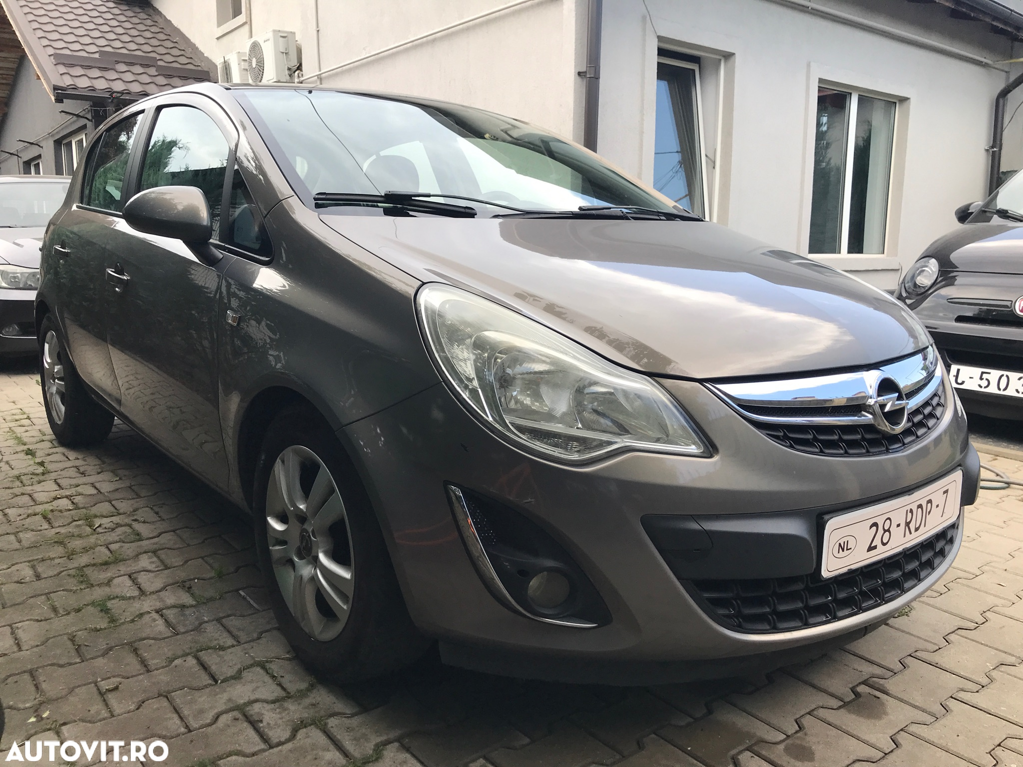Opel Corsa 1.3 CDTI DPF EcoFLEX Start-Stop Edition - 2