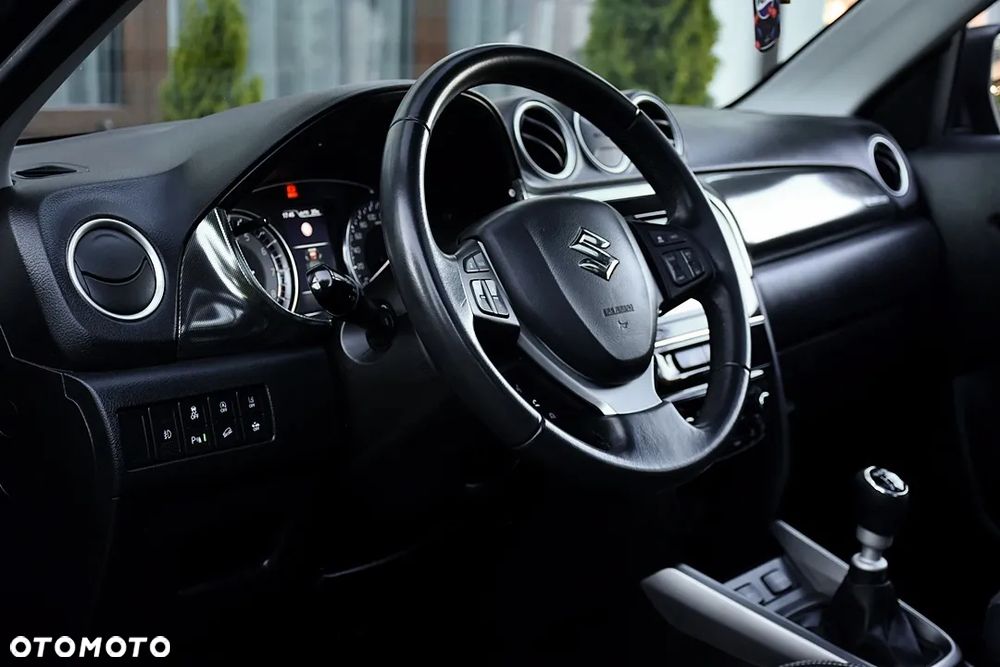 Suzuki Vitara 1.4 Boosterjet Hybrid Allgrip Comfort+ "SHINKAI" - 18