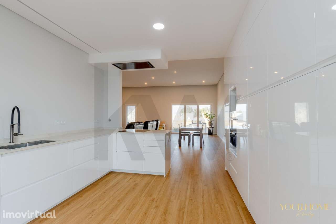 Estoril | Moradia T4 exclusiva , piscina  e com possibilidade de const - Grande imagem: 5/45